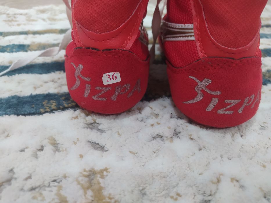 Продам борцовки новые