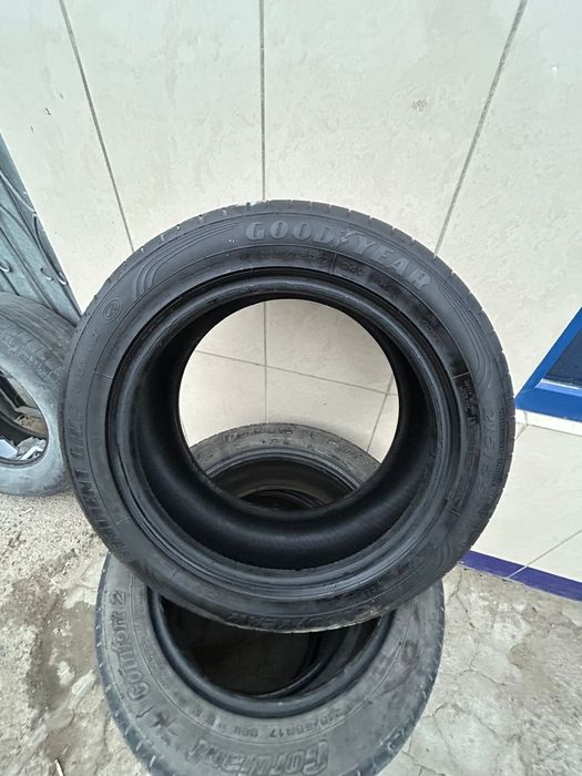 Шины 215/55/17 средний