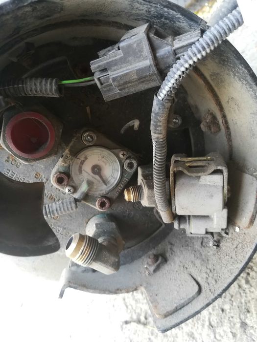 Volvo v70 2.4 LPG Волво в70 газ газова бутилка изпарител разпределител