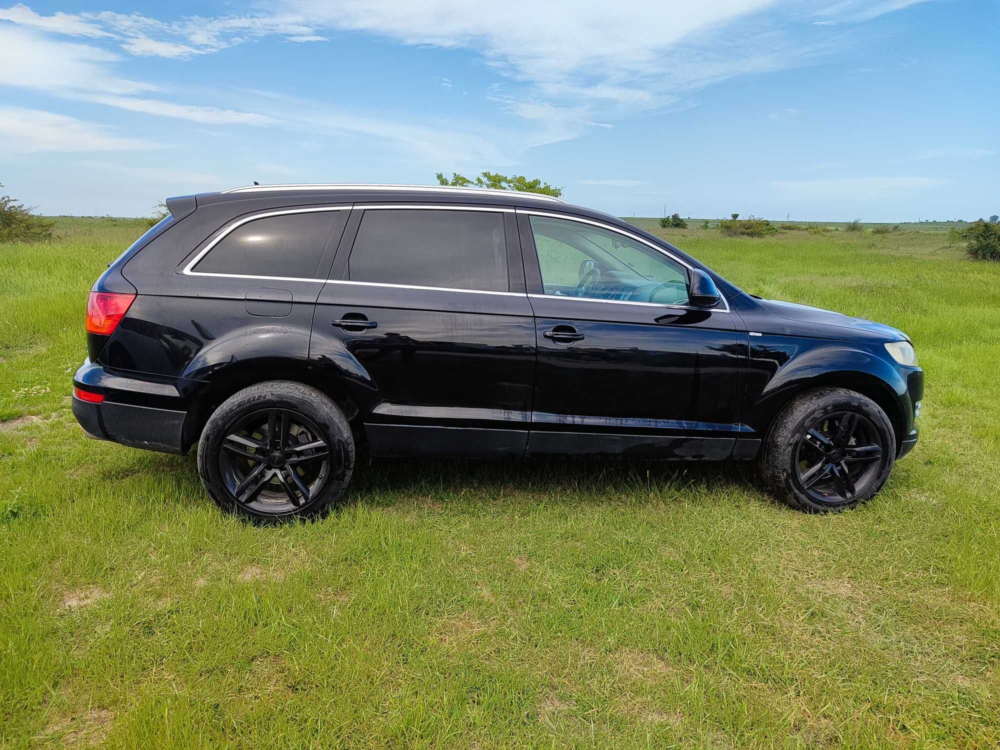 Audi Q7 3.0 233кс