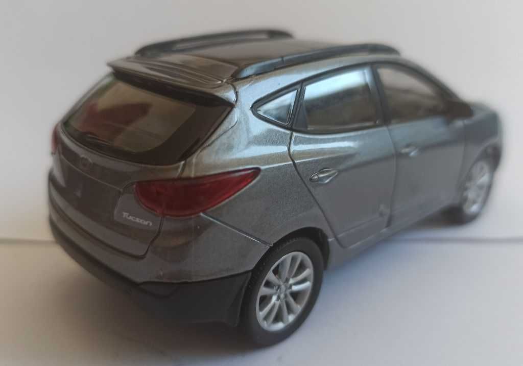 Macheta Hyundai ix35 Tucson 2010-2014 - Welly 1/36