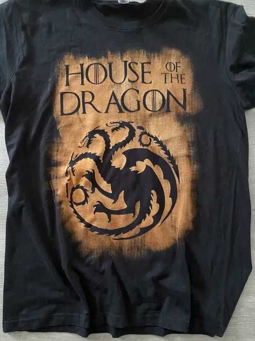 Tricou unicat House of the Dragon realizat manual
80 lei