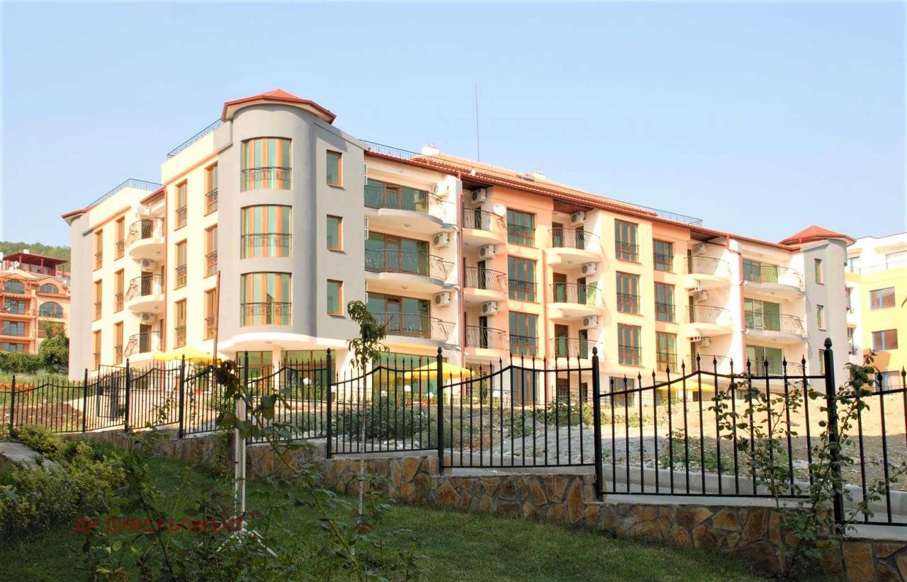 Продава се Тристаен апартамент в Свети Влас - 83 кв.м за 1000 €/кв.м - Снимка #15