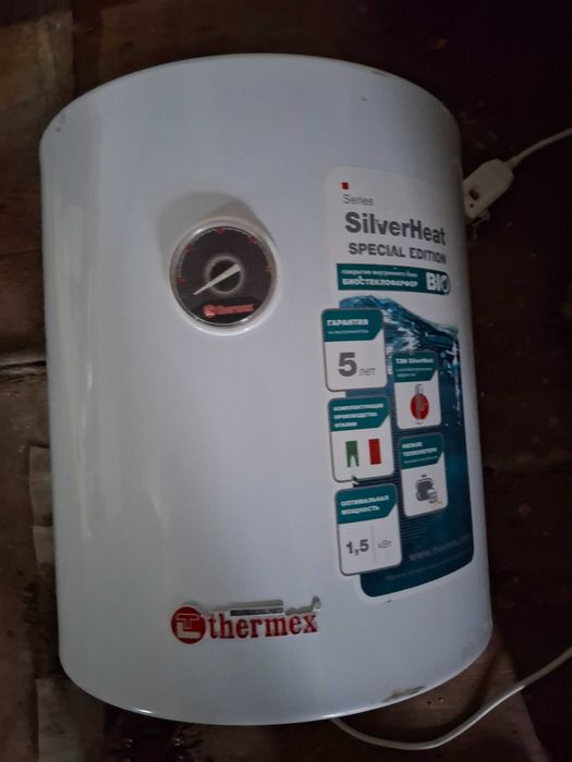 Аристон белый в хорошем состоянии