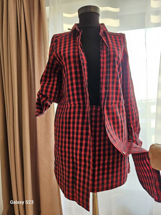 Cămașă cu fusta Zara. Marimea xs-s. 50 lei