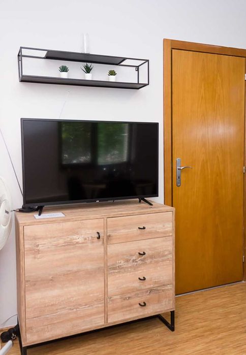 Дава се под наем Тристаен апартамент в Варна, Чайка - 76 кв.м за 550 € - Снимка #1