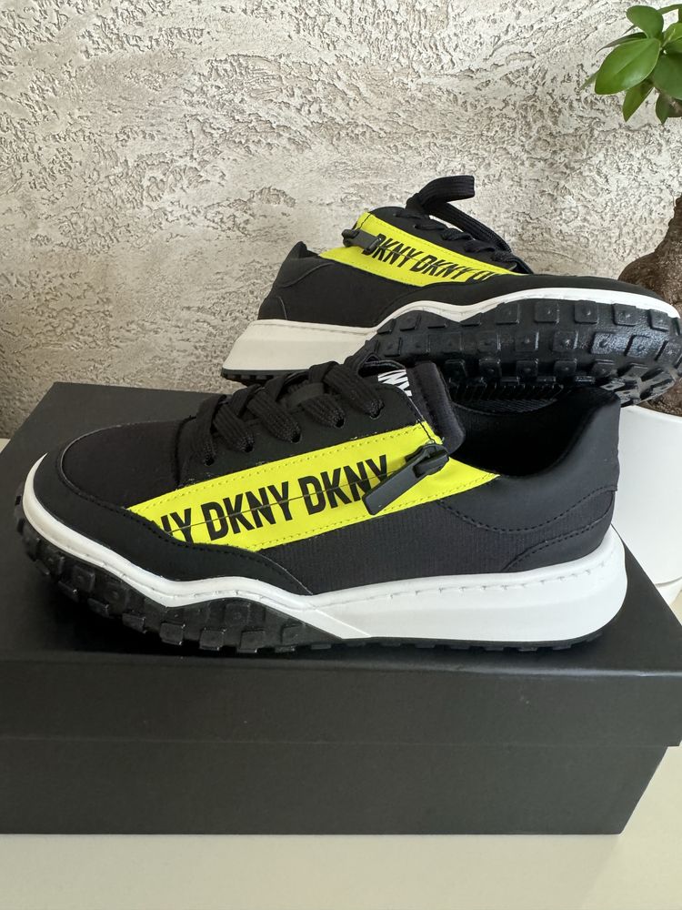 Детски маратонки DKNY
