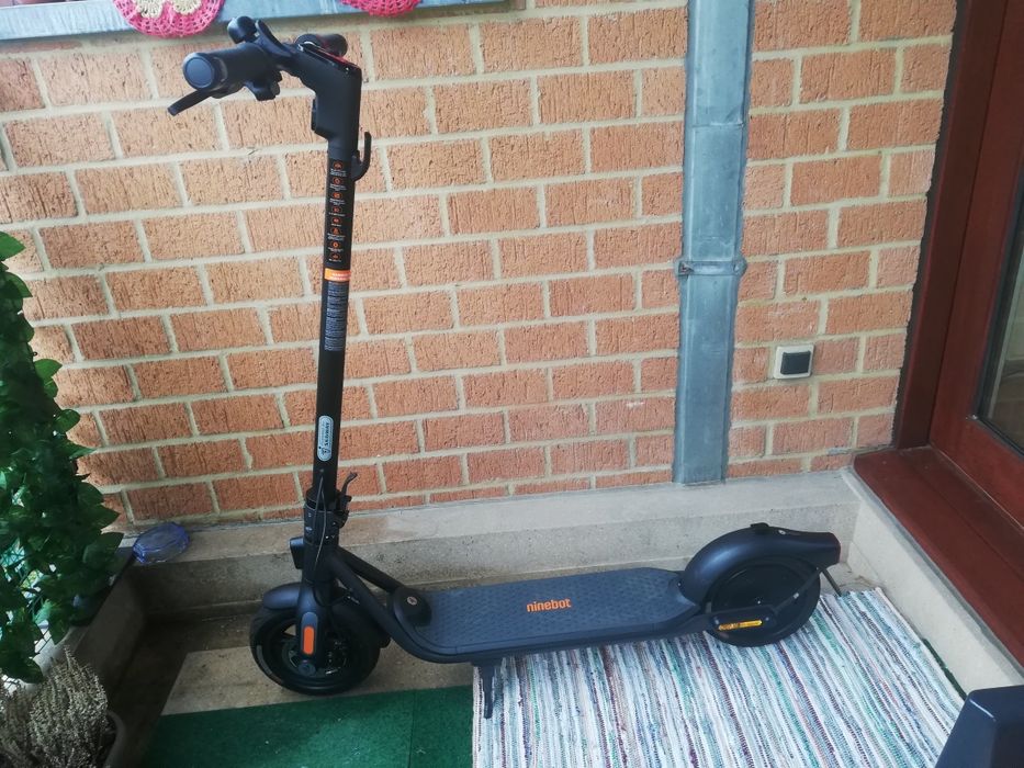 Електрически скутер SEGWAY Ninebot  Kickscooter F2 E