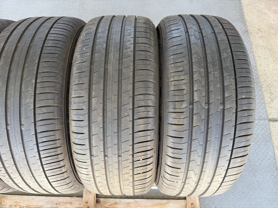 4бр. Отлични Летни Гуми 235/55R/17 -FALKEN- DOT:3822- 6.1мм+5.1мм