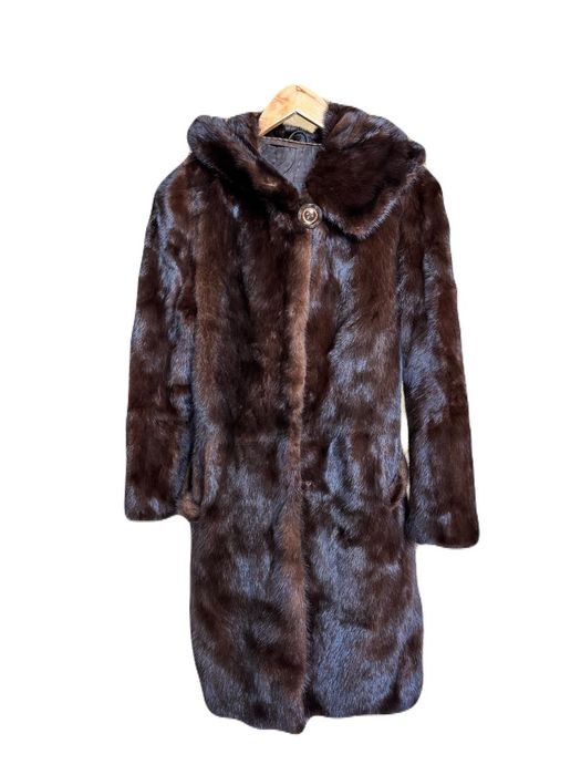 Шуба норковая цельная