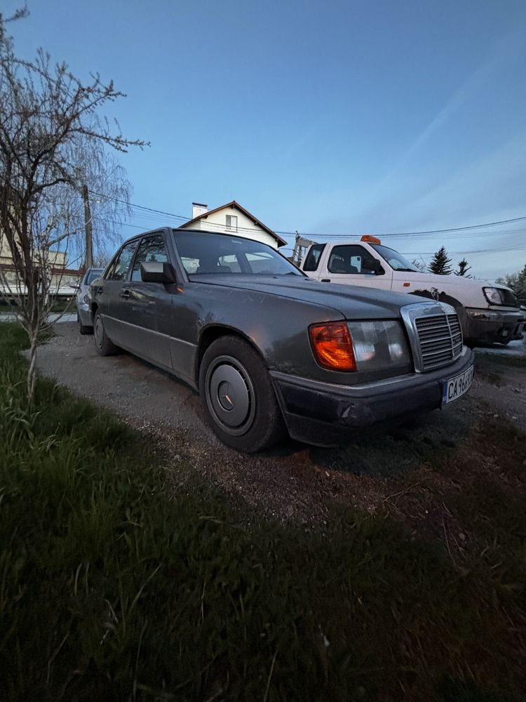 Mercedes-Benz W124