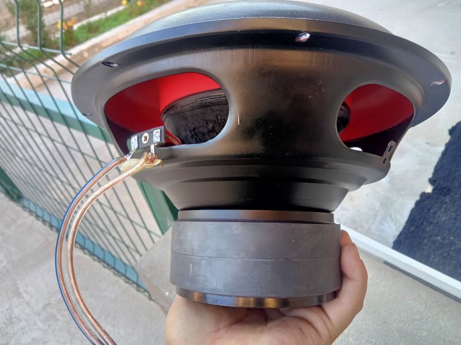 Продам Сабвуфер 10 дуймовый в хорошем состоянии.