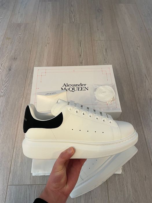 Alexander McQueen mărimea 43