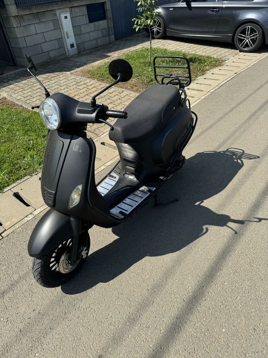 Vand scuter 49 cc Agm