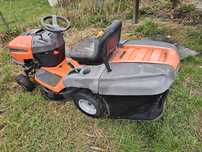 Tractoras de tuns gazon Husqvarna