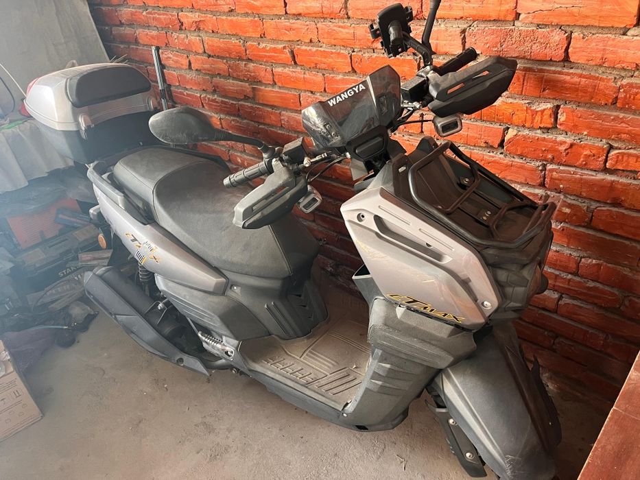 Продаётся скутер, мопед