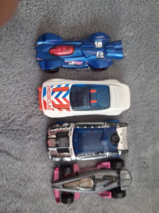 Колички Hotwheels