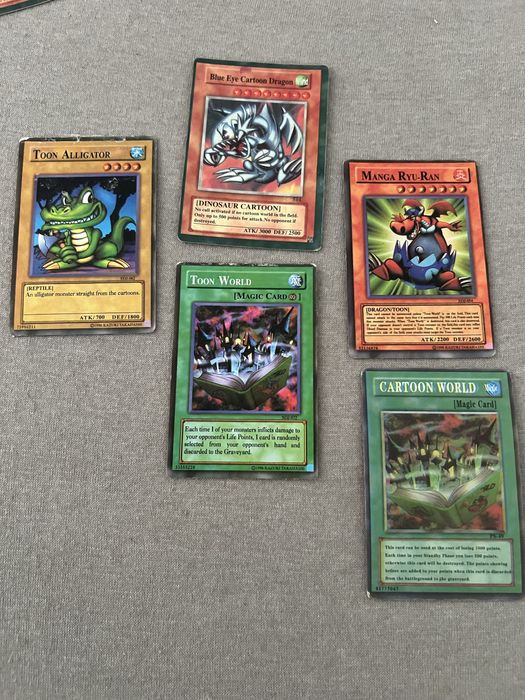 Cărți Yu-Gi-Oh in stare foarte bună
