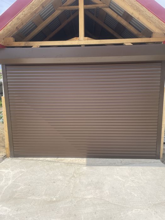 Uși de garaj tip rulou