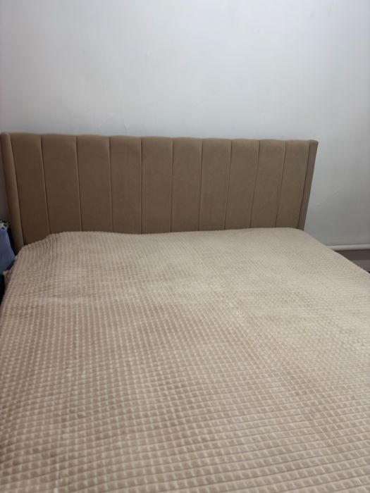 Продам кровать 160*200
