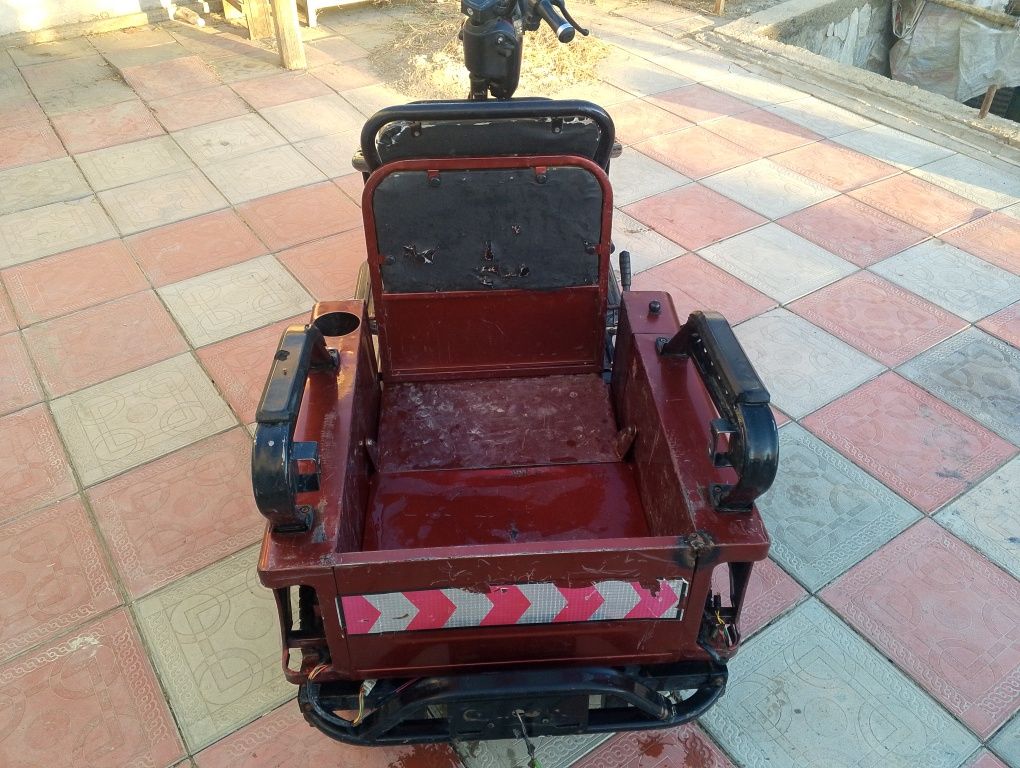 Mototsikl sotiladi