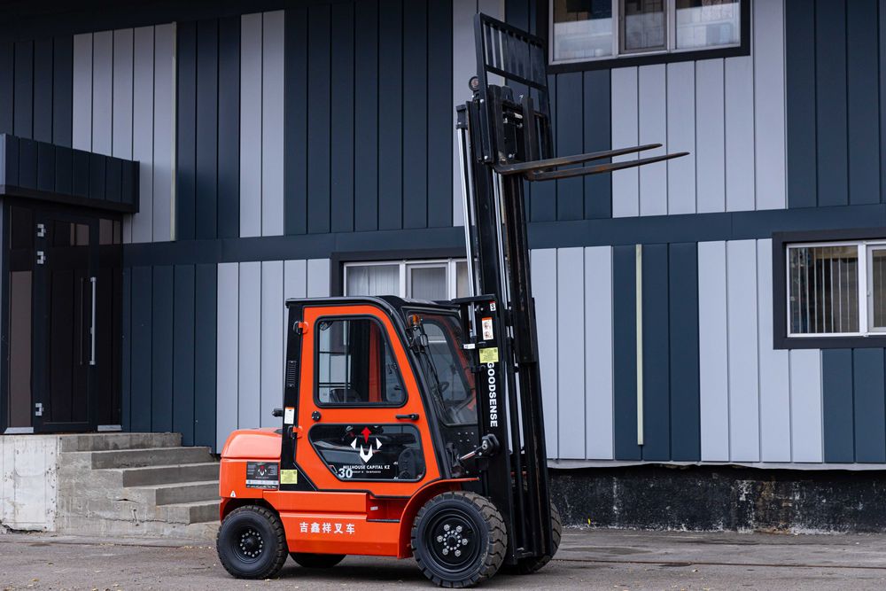 Вилочный погрузчик GOODSENSE FD30 (diesel)