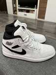 Nike air jordan 1 mid