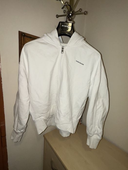 Чисто нов суичър Calvin Klein (M)