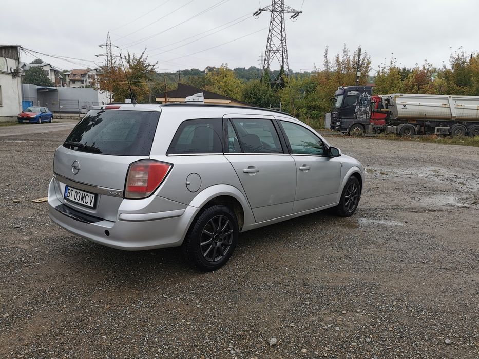 Opel Astra 2011 1.7 CDTI