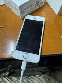 Продается iphone SE 2016 A1723