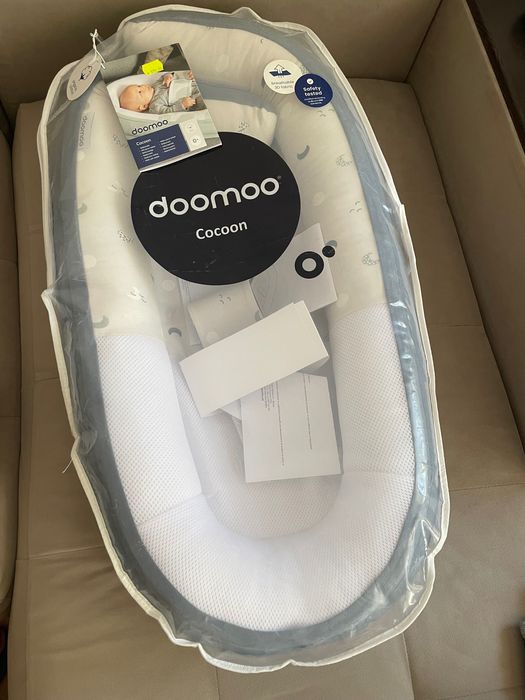 Продавам Doomoo Cocoon бебешко гнездо за бебе – като ново