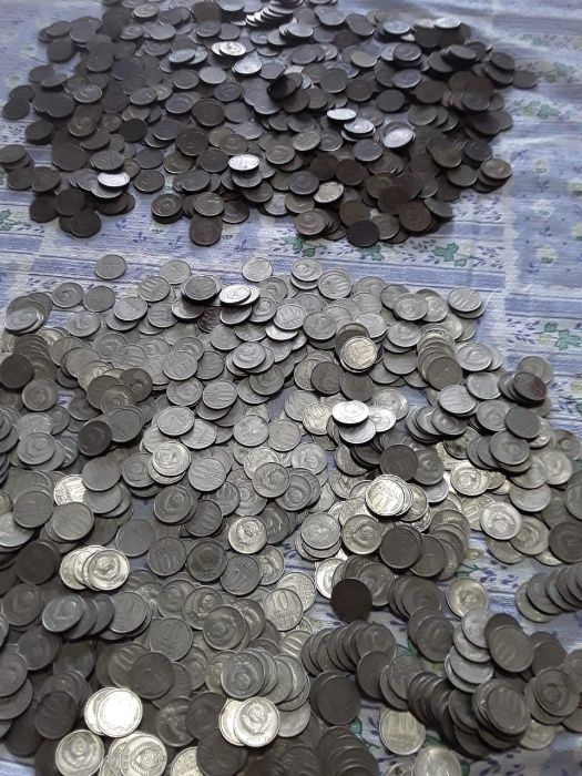 прогдам монеты советского периода 1700 шт. Разных достоинств