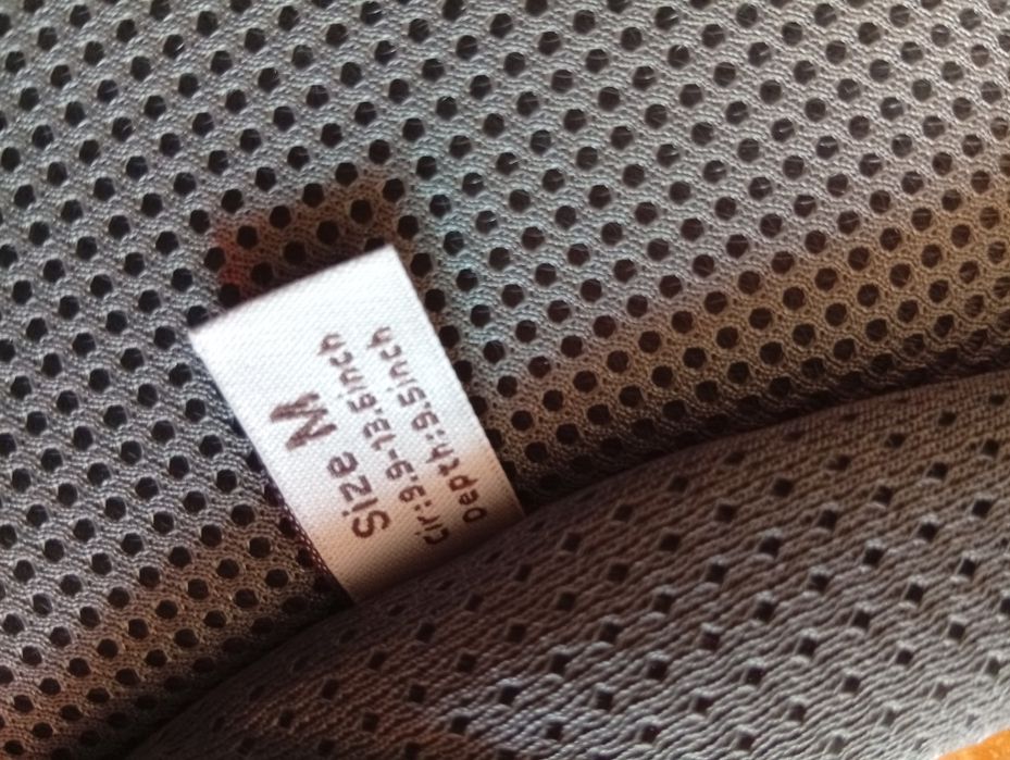 Vând guler protector pentru câini NOU