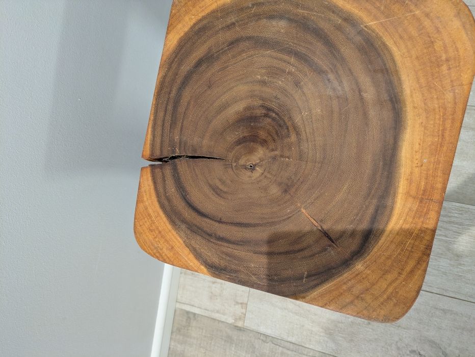 Masuta sau taburet lemn de suar