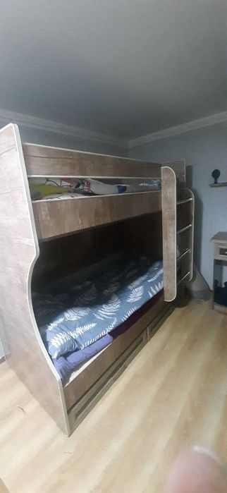 детская двухъярусная кровать