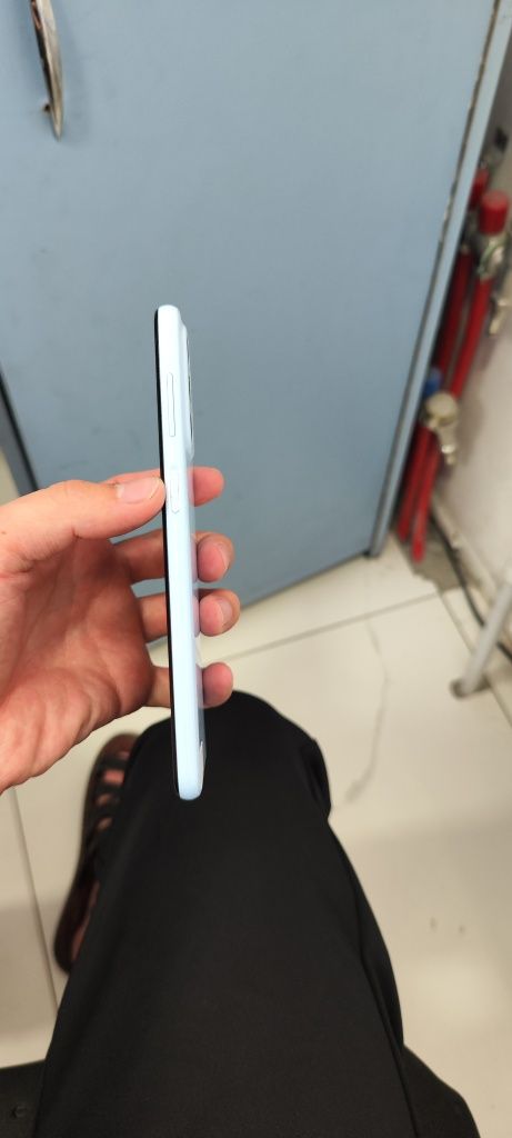 Samsung A23. Ideal.