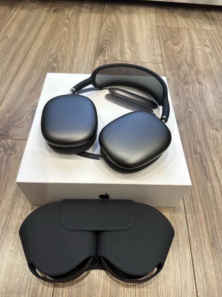Apple airpods max space gray