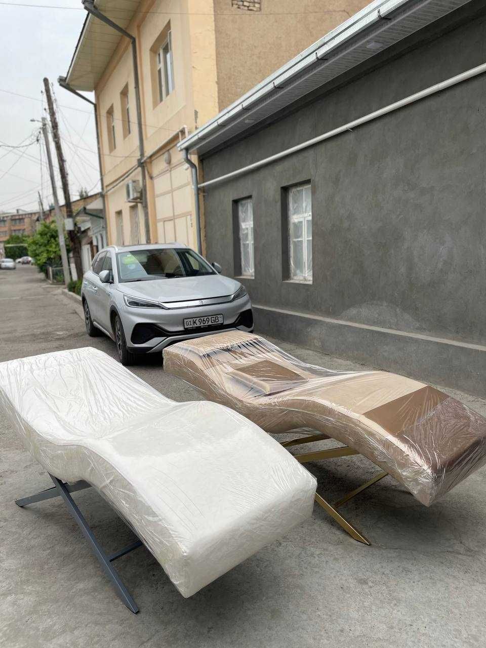Kushetka etajerka pufiklar. Birinchi qol. Togridan togri tsexdan