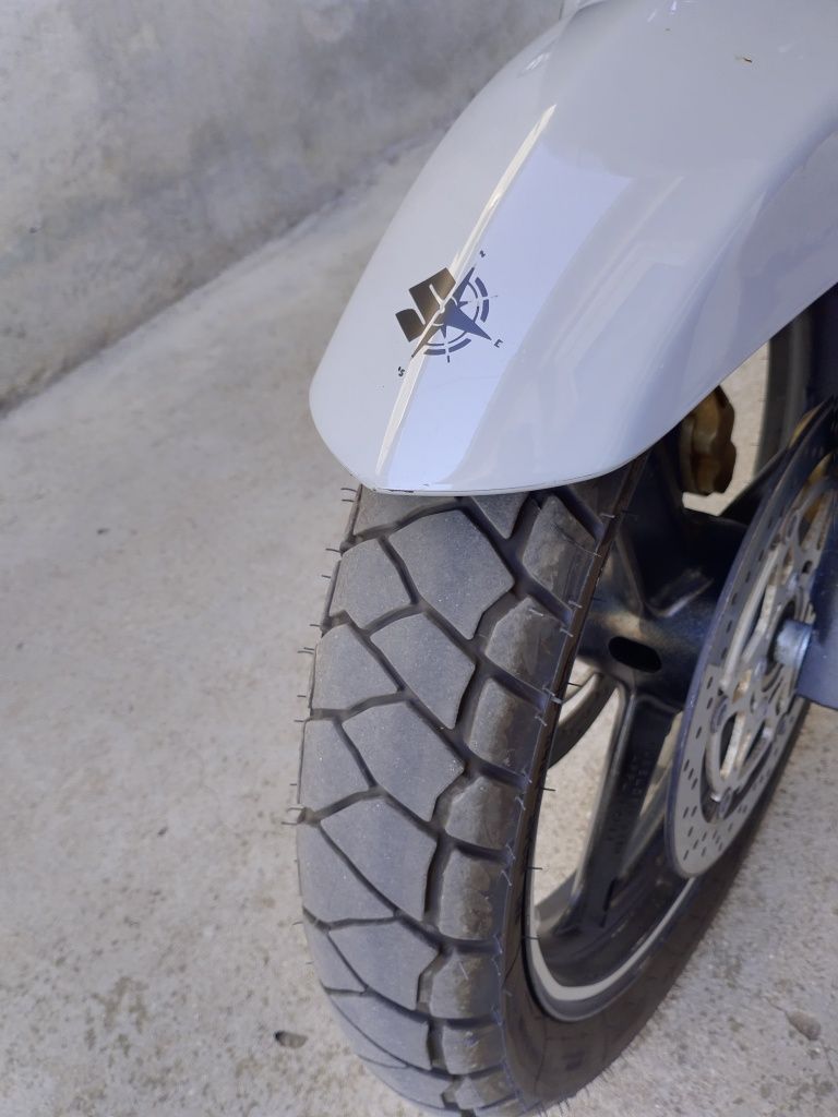 Sucking V-strom.
