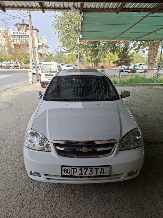 Lasetti 1.8 Avtomat Lyuk.li Ideal xolatda yili 2009