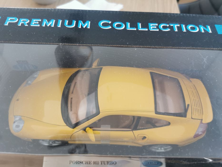 Porsche 911 Turbo - Welly 1:18