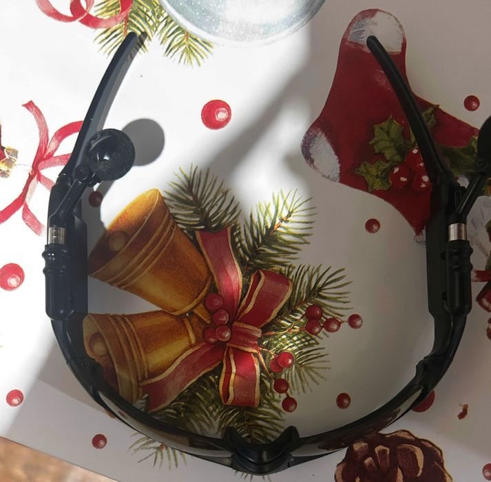 продам очки с наушником новый