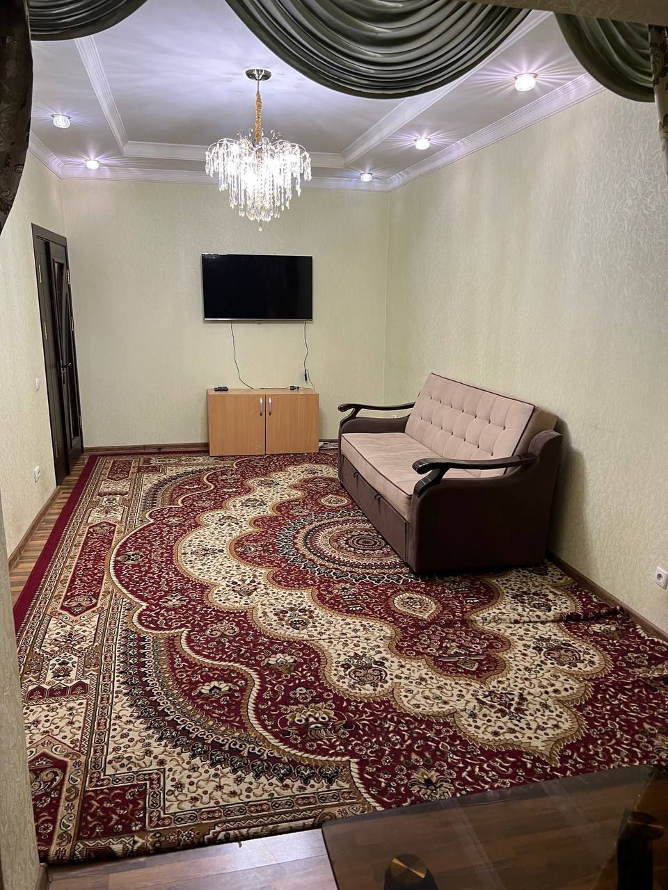 Сдаю 3 комнатная квартира на Юнусабаде 12-кв возле метро Туркистон...
