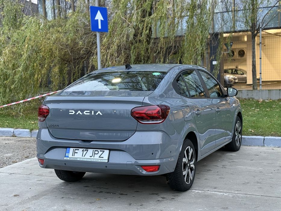Dacia Logan Journey+ 12.000 km nou Benzină 1.0 TCe turbo 90 CP an 2024