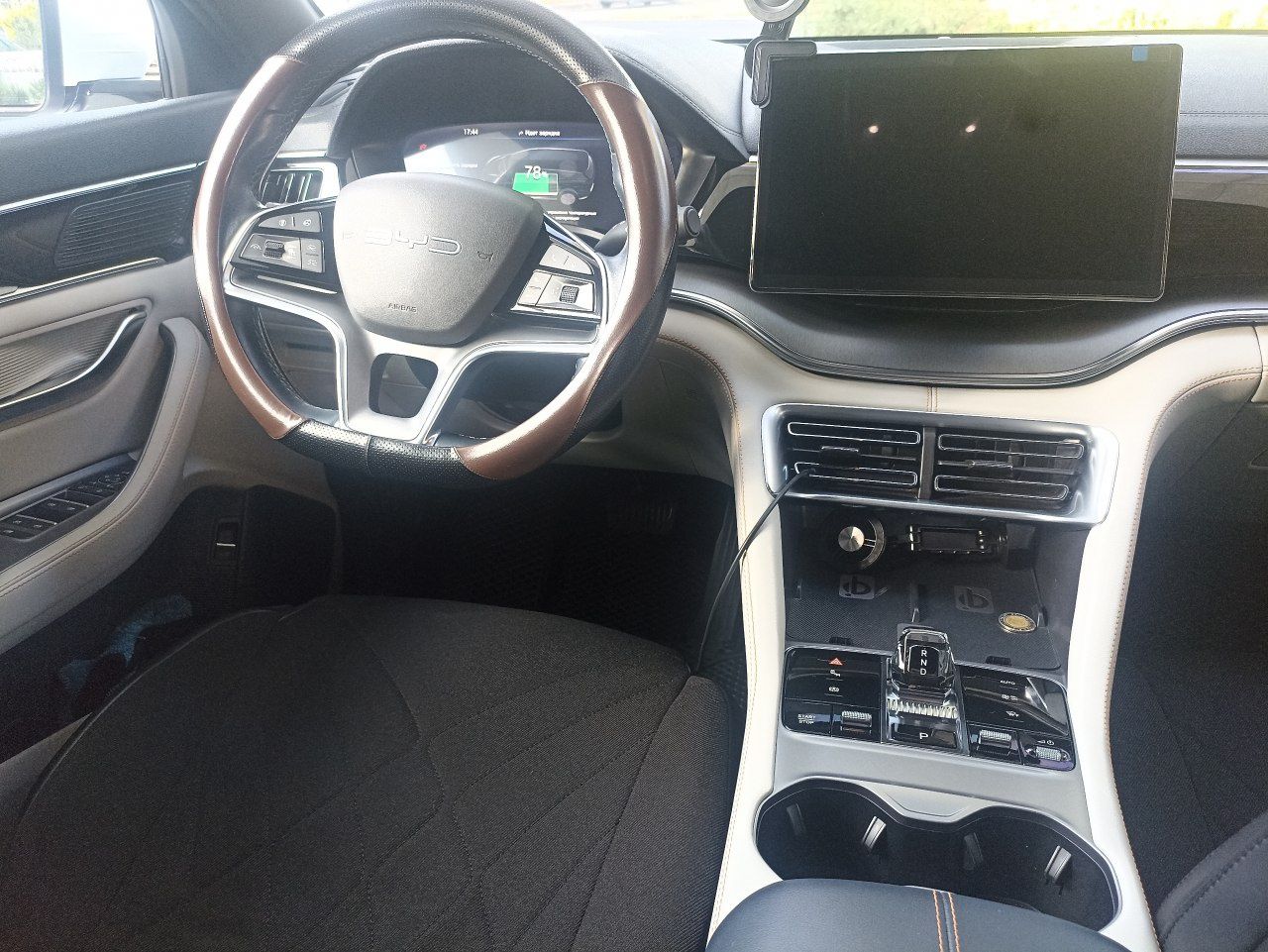 BYD champion 520km 2024 afitsalniy dillerdan olingan