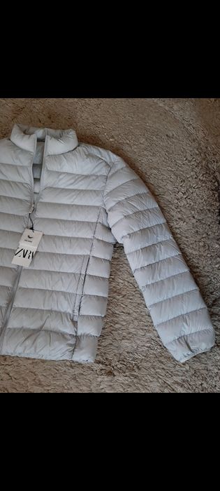 Geaca Zara Usoara cu puf de gasca,M 40