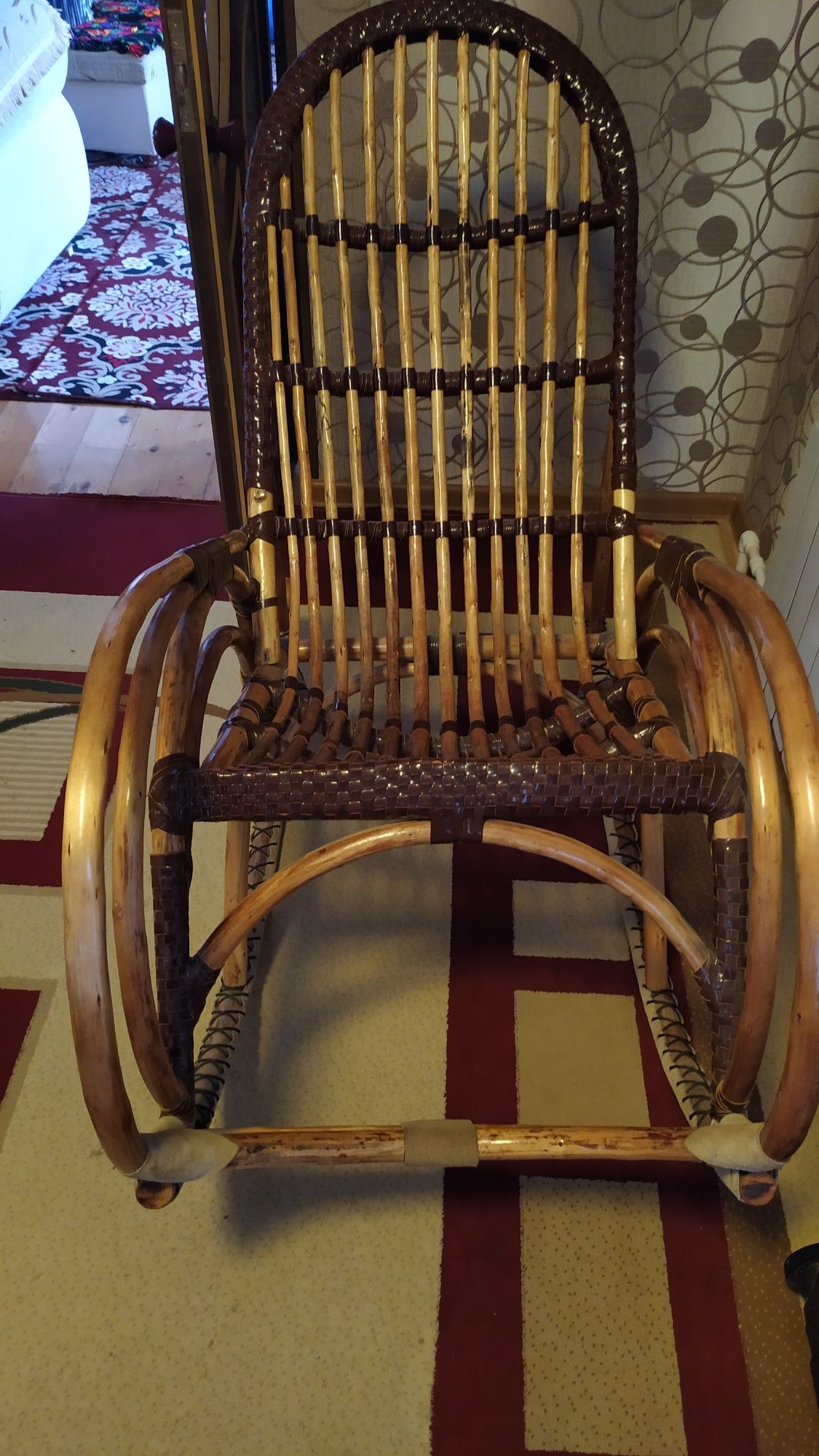 Кресло качалки из ивы