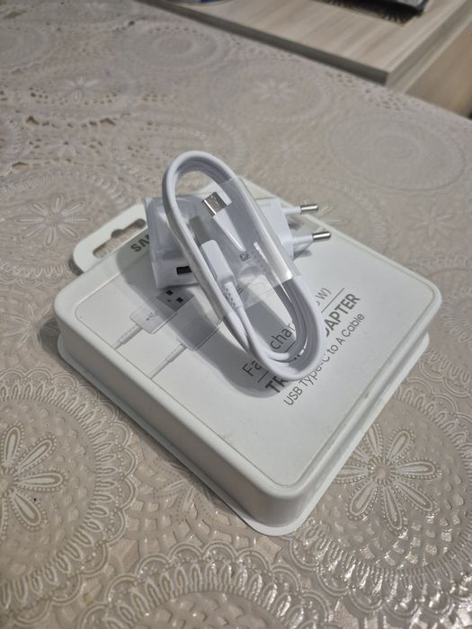 Ново зарядно Samsung 15w