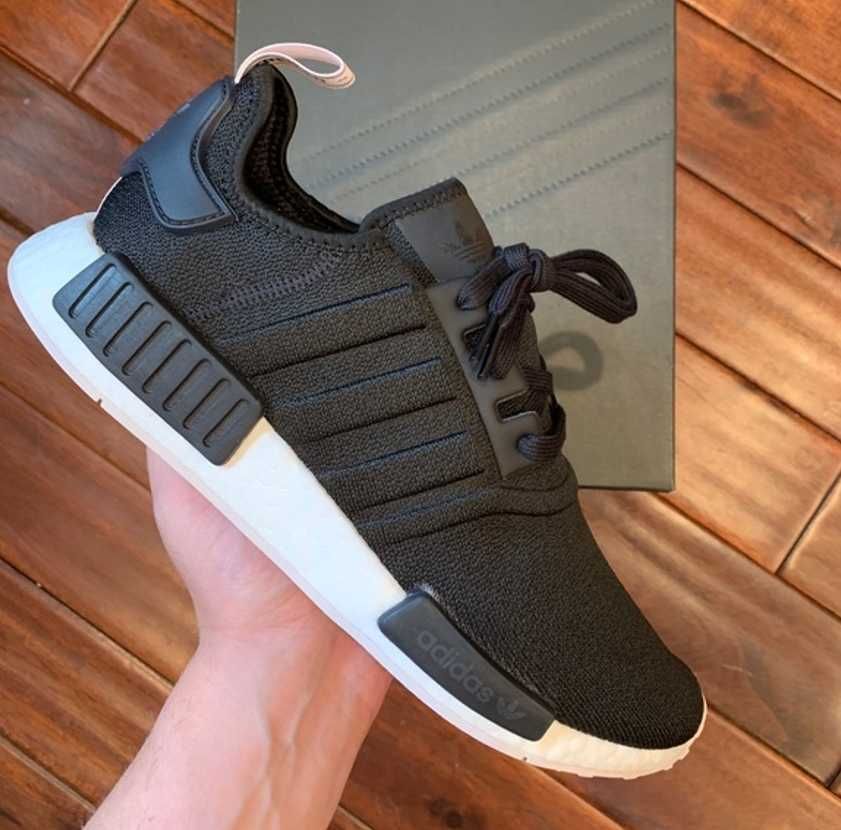 Оригинални дамски маратонки * ADIDAS NMD_R1 * EU40 2/3