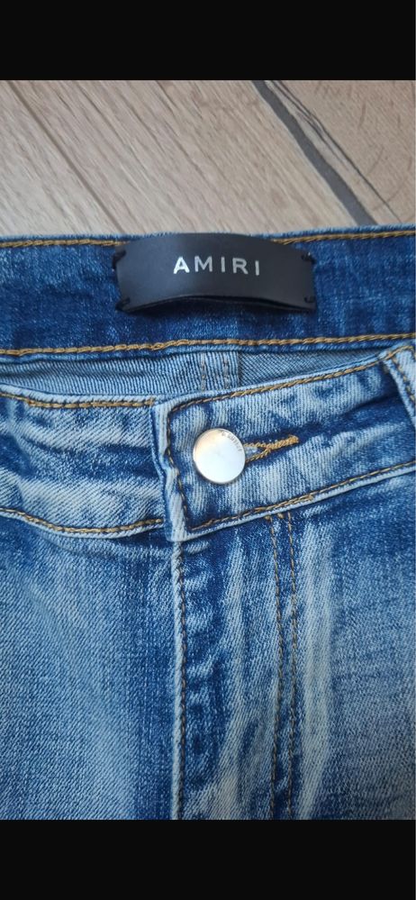 Blugi Amiri albastrii